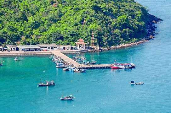 Với lượng khách tăng gấp đôi so với cùng thời điểm nghỉ lễ 10/3 năm ngoái, tour du lịch Nam Du - Kiên Giang (2 ngày 1 đêm, khởi hành từ TP HCM) có giá khoảng 1,5 triệu đồng/người - thông tin từ công ty lữ hành Việt cho biết. Ảnh minh họa. Với lượng khách tăng gấp đôi so với cùng thời điểm nghỉ lễ 10/3 năm ngoái, tour du lịch Nam Du - Kiên Giang (2 ngày 1 đêm, khởi hành từ TP HCM) có giá khoảng 1,5 triệu đồng/người - thông tin từ công ty lữ hành Việt cho biết. Ảnh minh họa.