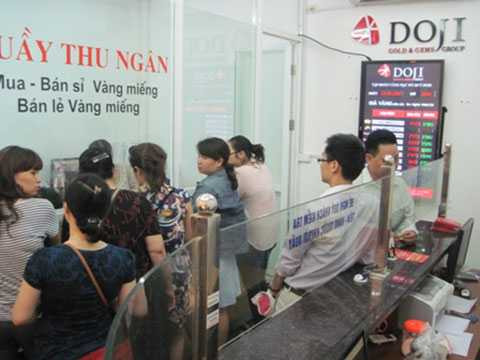 Giá vàng hôm nay 20/4 bất ngờ nhảy dựng Giá vàng hôm nay 20/4 bất ngờ nhảy dựng