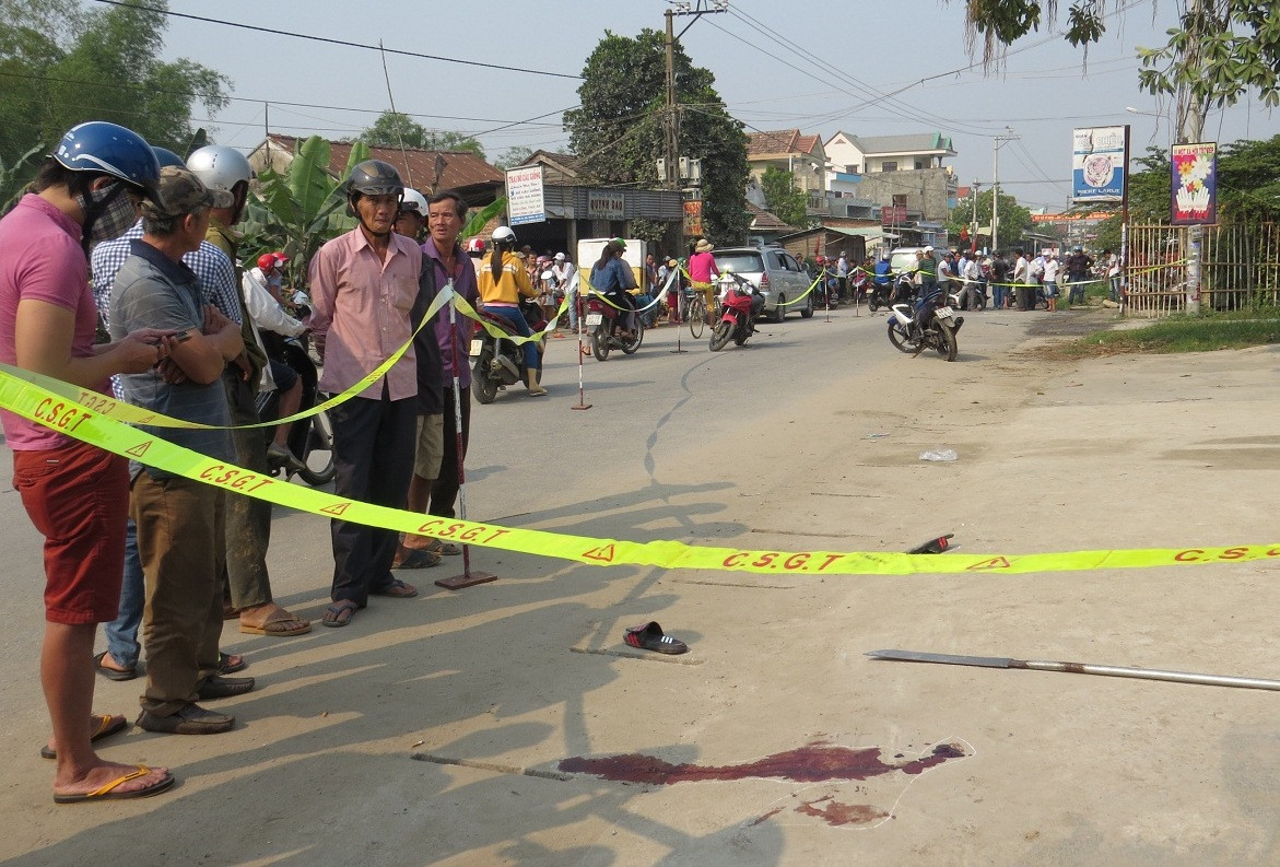 Hiện trường vụ án giang hồ thanh toán nhau bằng súng.