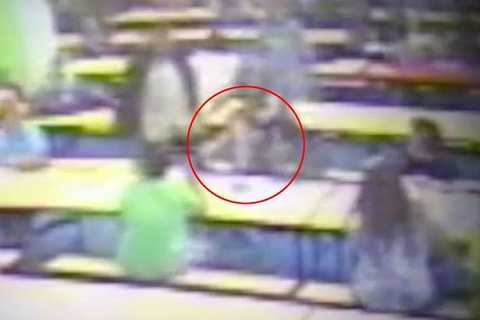 Sự cố này đã hủy hoại cuộc đời ông Parker. Ảnh The Mirror Sự cố này đã hủy hoại cuộc đời ông Parker. Ảnh The Mirror