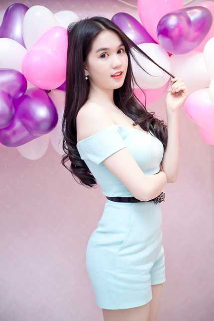 Hà Hồ - Maya, Ngọc Trinh - Khánh My: Bằng mặt không bằng lòng 