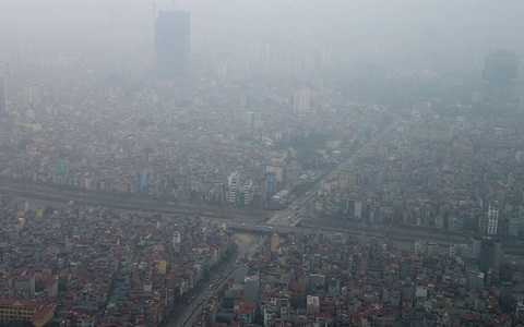 Hiếm khi nào bạn nhìn thấy bầu trời trong xanh ở Hà Nội. Ảnh Channelnewsasia Hiếm khi nào bạn nhìn thấy bầu trời trong xanh ở Hà Nội. Ảnh Channelnewsasia