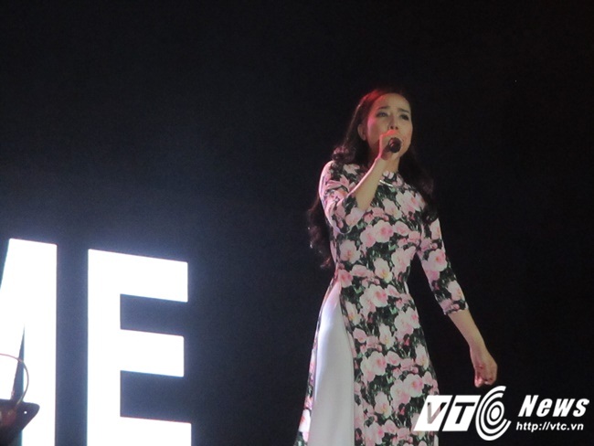 Tịnh Uyên say sưa thể hiện Huyền thoại mẹ.