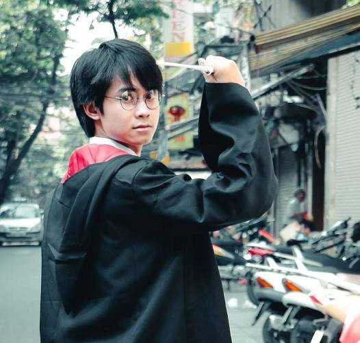 Dân mạng phát sốt trước Harry Potter phiên bản Việt