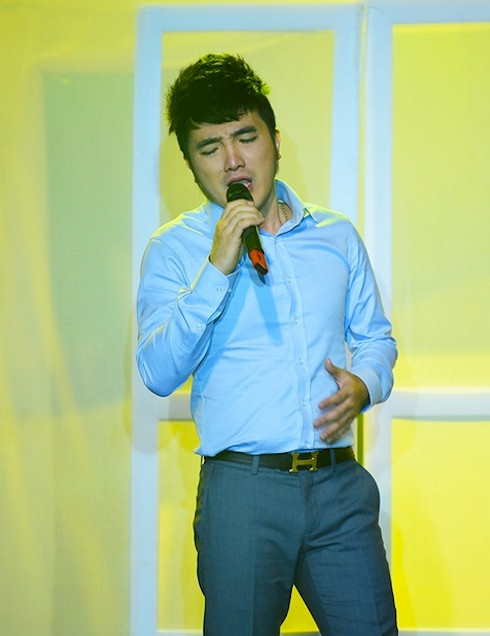 Dương Ngọc Thái với ca khúc Tình yêu trả lại trăng sao đã nhận được tổng điểm 45.1. 