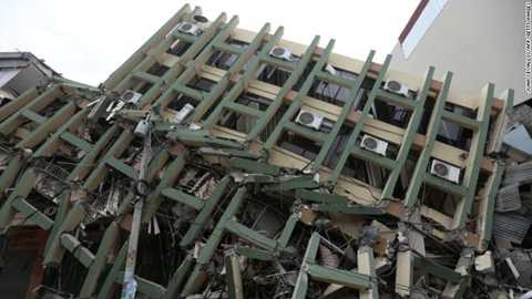 Thiệt hại kinh hoàng của vụ động đất mạnh nhất trong vòng một thập kỷ trở lại đây