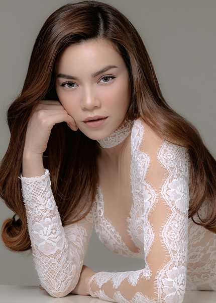 Hồ Ngọc Hà diện váy mỏng manh trong suốt, nhắn nhủ khán giả 'Đừng đi'