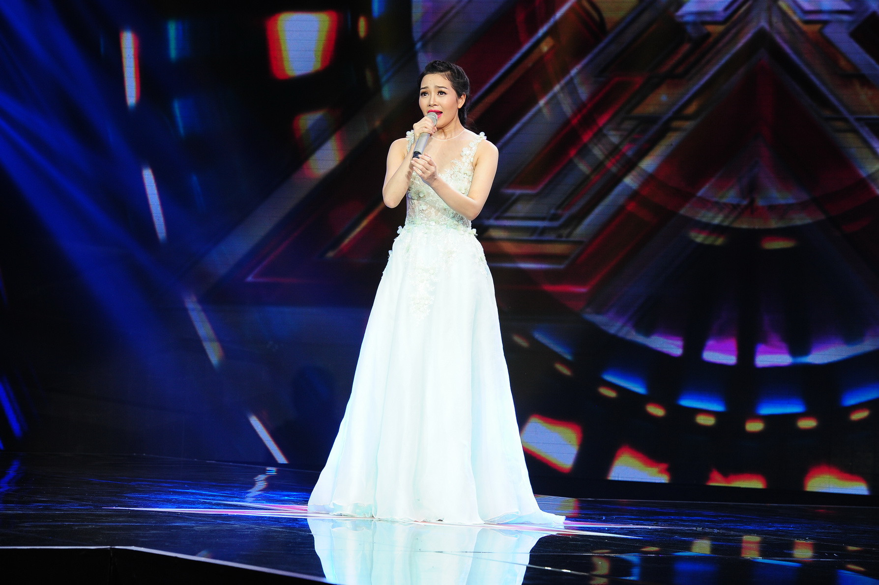 Hồ Quỳnh Hương tìm được 'chị em sến cùng đẳng cấp' tại X-factor