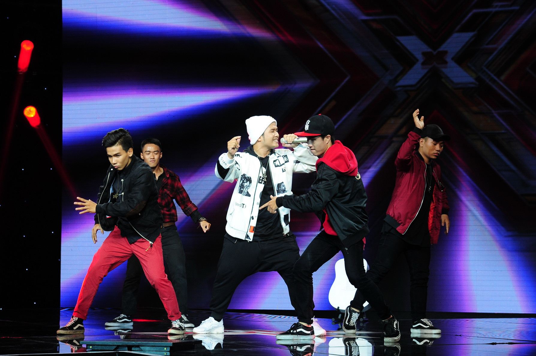 Hồ Quỳnh Hương tố Dương Khắc Linh bán nhạc giá 'cắt cổ'