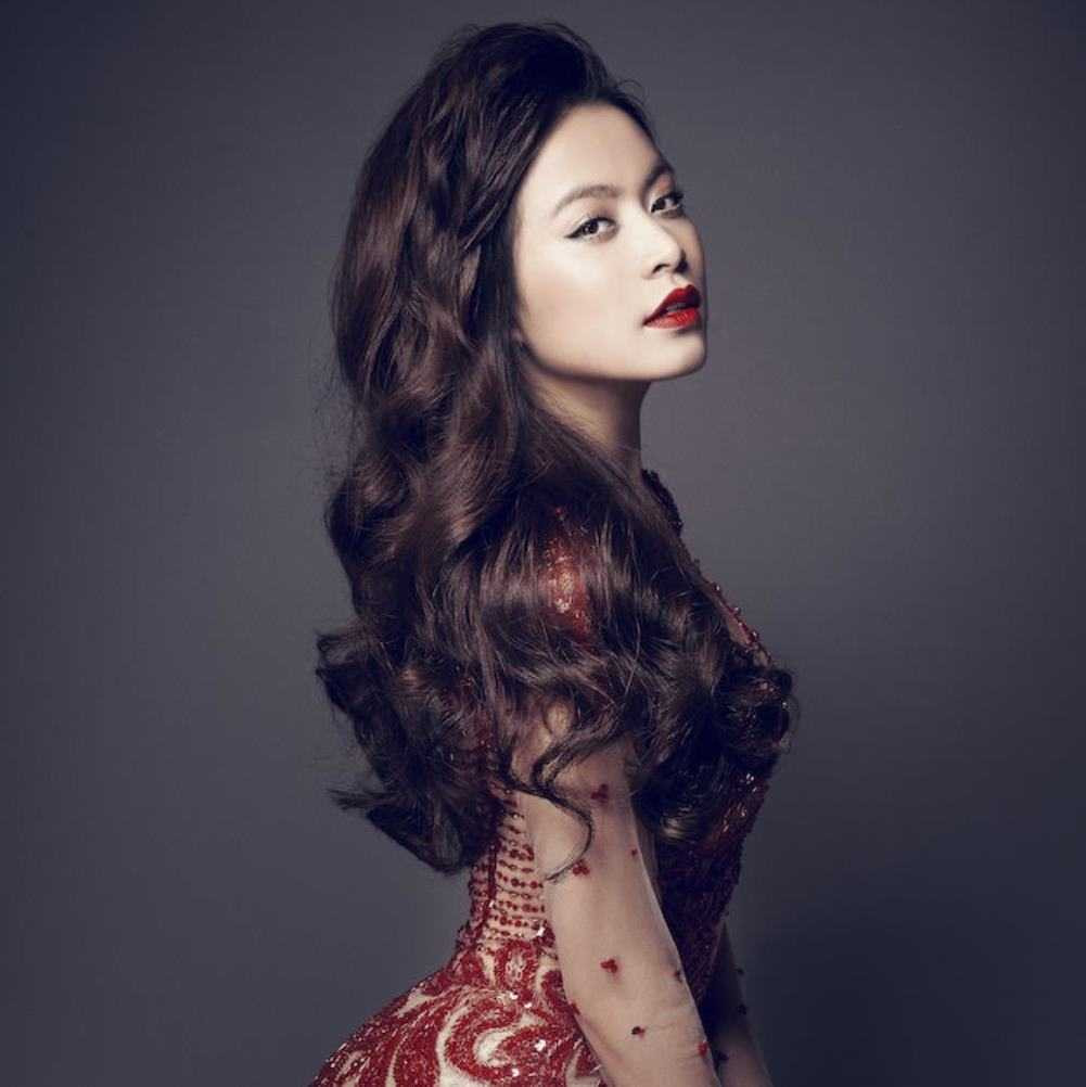 Hoàng Thùy Linh – Minh Hằng đọ vẻ nóng bỏng quyến rũ