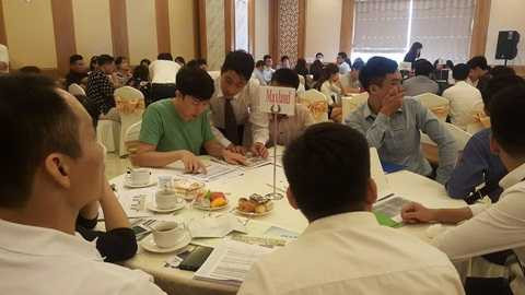 Chú thích: Hơn 100 căn hộ dự án Ecolife Capitol đã được đăng ký đặt mua trong lễ mở bán ngày 23.4.2016 Chú thích: Hơn 100 căn hộ dự án Ecolife Capitol đã được đăng ký đặt mua trong lễ mở bán ngày 23.4.2016