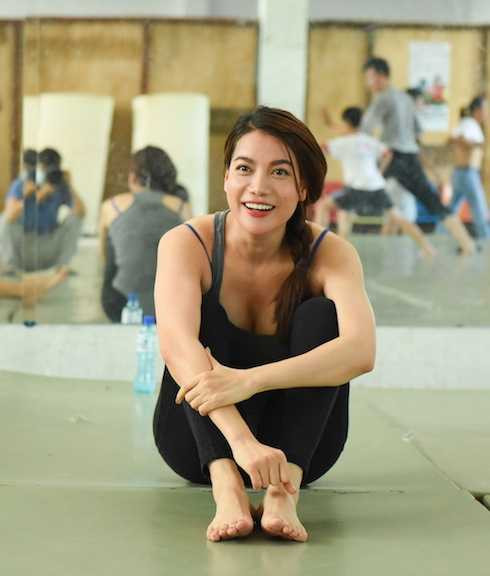 Trương Ngọc Ánh mướt mồ hôi trên sàn tập