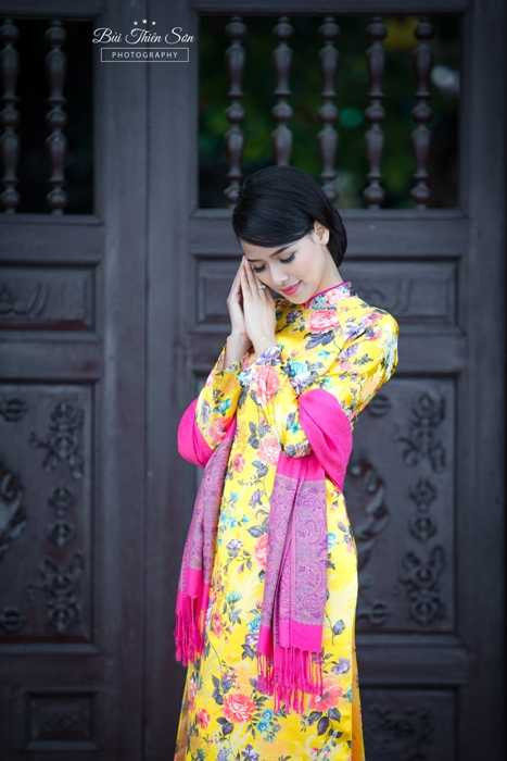 Hot girl Bắc Giang thướt tha trong tà áo dài truyền thống