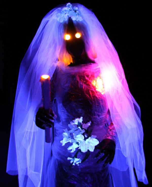 Hình ảnh ma mị của cô dâu trong hủ tục đáng sợ