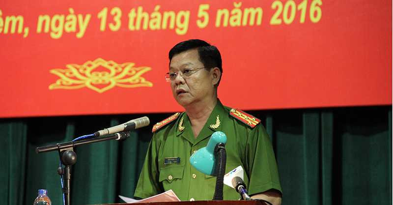 Đại tá Đào Thanh Hải, Phó Giám đốc CATP Hà Nội, ứng viên đại biểu Quốc hội tiếp xúc cử tri ngày 13/5 (Ảnh: Phạm Thịnh)