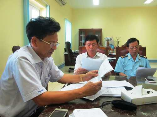 Khách Trung Quốc hò hét, gây kích động ở sân bay Cam Ranh