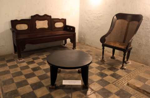 Phòng tiếp khách của Ngô Đình Diệm dưới căn hầm. Ảnh: Duy Trần Phòng tiếp khách của Ngô Đình Diệm dưới căn hầm. Ảnh: Duy Trần