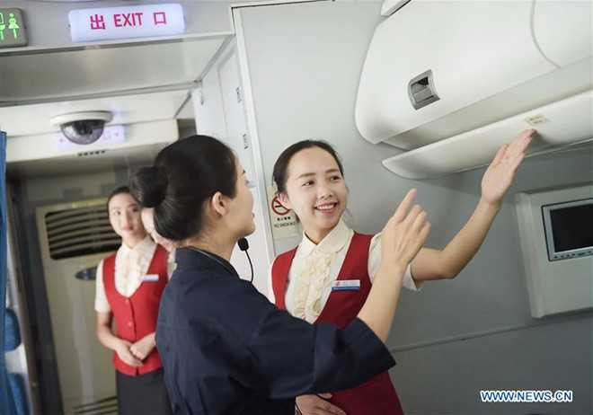 Khám phá ngôi trường đào tạo tiếp viên hàng không ở Trung Quốc