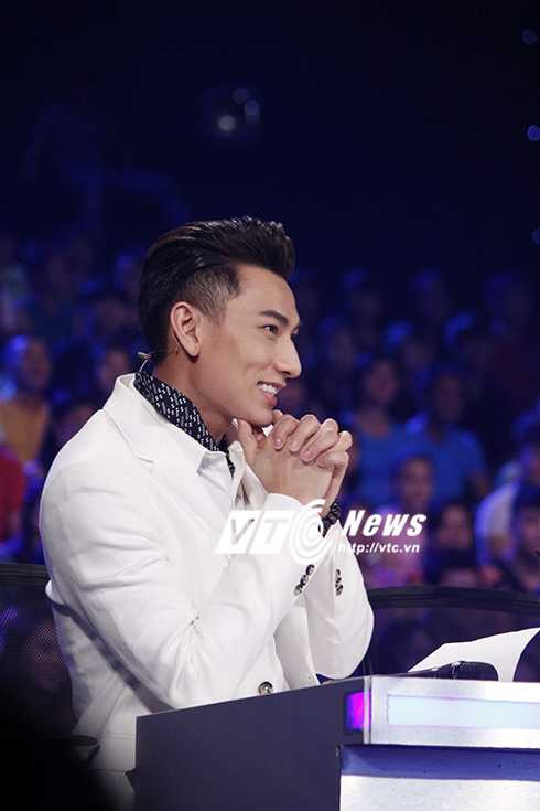 Biểu cảm fanboy khi xem phần trình diễn của 13 thần tượng nhí tương lai