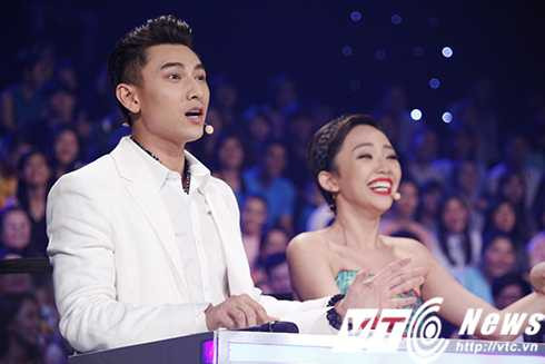 Đây chính là khoảnh khắc khi anh ấy lần thứ 2 nhầm lẫn giới tính. Isaac đã xưng mình là: Chú Khánh Linh... khi nhận xét về tiết mục của cô bé búp bê Khánh Linh. Người cười nhiều nhất chính là nữ giám khảo sát bên cạnh anh