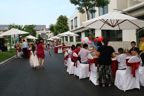 Chương trình “Trung thu tình thân – Tri ân khách hàng” của cư dân Khu biệt thự Lâm Viên 