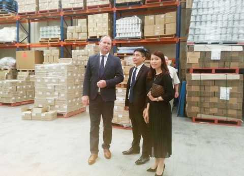 Ban lãnh đạo công ty KLF thăm nhà máy sữa của Camperdown Dairy Intermational (CDI) hồi tháng 1 năm nay. Ban lãnh đạo công ty KLF thăm nhà máy sữa của Camperdown Dairy Intermational (CDI) hồi tháng 1 năm nay.