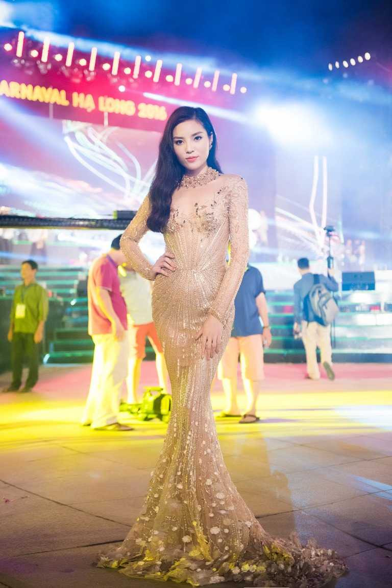 Kỳ Duyên vẫn bình thản xuất hiện giữa ồn ào phẫu thuật thẩm mĩ