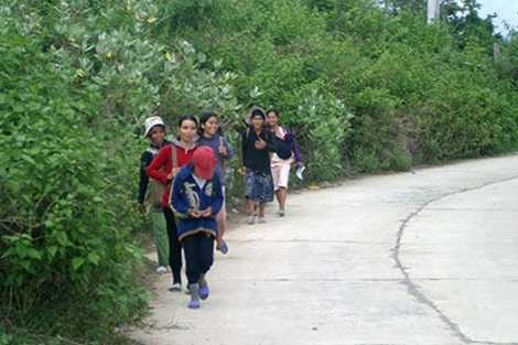 Đường vào Ma Nới. Đường vào Ma Nới.