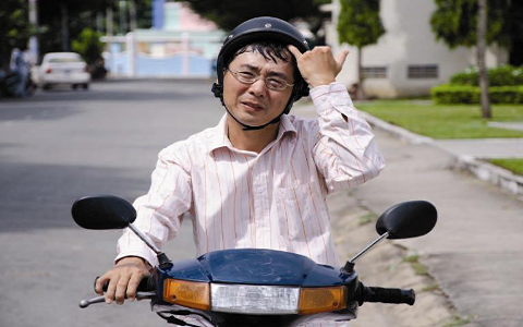 Mũ bảo hiểm mang tới sự an toàn khi tham gia giao thông nhưng lại là kẻ thù của mái tóc