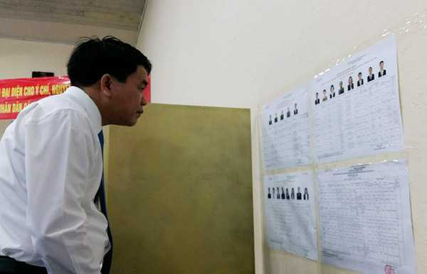 Lãnh đạo Hà Nội, Đà Nẵng thực hiện nghĩa vụ công dân