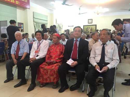 Lãnh đạo Hà Nội, Đà Nẵng thực hiện nghĩa vụ công dân