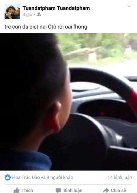 Phụ huynh khoe clip con trai học lớp 3 lái ôtô lên Facebook Phụ huynh khoe clip con trai học lớp 3 lái ôtô lên Facebook