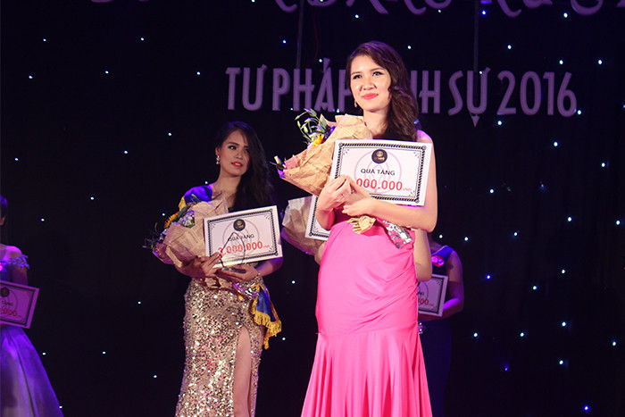 Lộ diện tân Hoa khôi “Duyên dáng Tư pháp Hình sự” 2016