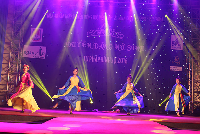 Lộ diện tân Hoa khôi “Duyên dáng Tư pháp Hình sự” 2016