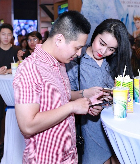 Lộ diện người tình tin đồn của yêu nữ hàng hiệu Vũ Hạnh Nguyên.