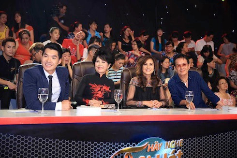 Lưu Bích trên ghế giám khảo.