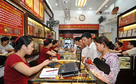 Mặc kệ vàng thế giới ‘nóng’, vàng SJC vẫn ‘nghỉ ngơi’