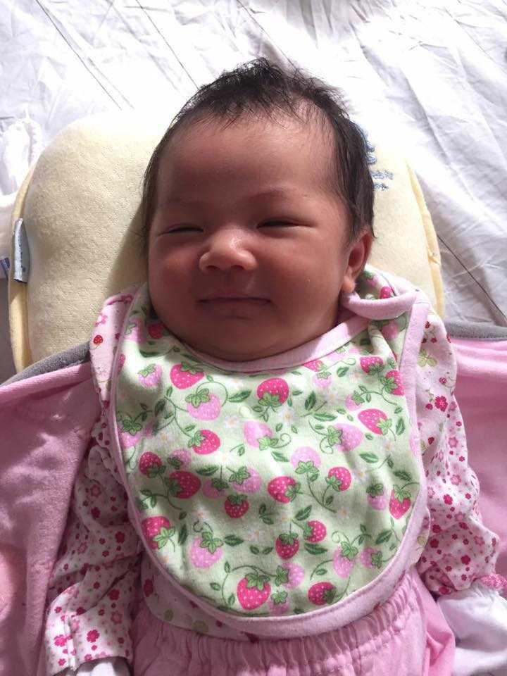 Hình ảnh kháu khỉnh của Bồ Câu lúc mới sinh