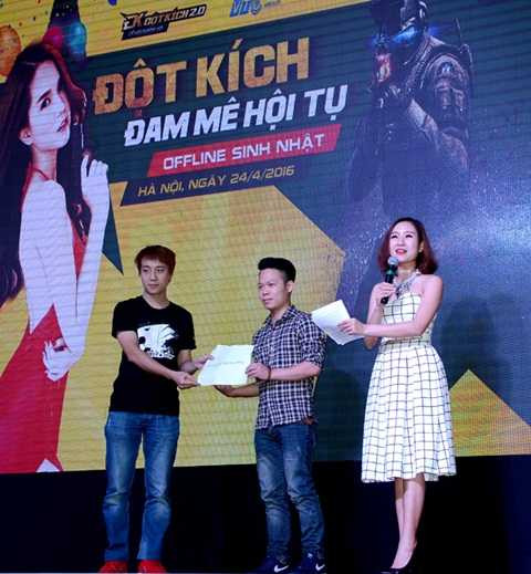 Min và Sĩ Thanh hết mình cùng game thủ Đột Kích tại offline sinh nhật - 7