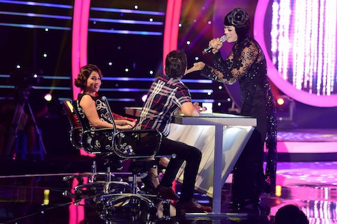 Phan Ngọc Luân hóa thân thành Ý Lan với Đường xa ướt mưa