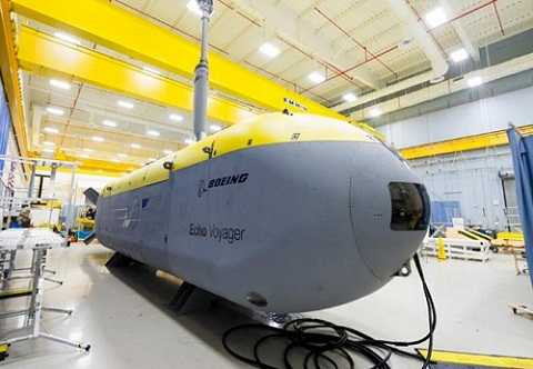 Tàu ngầm tự hành Echo Voyager do tập đoàn Mỹ Boeing sản xuất, có khả năng hoạt động nhiều tháng liên tục dưới đáy biển mà không cần nạp điện. Tàu ngầm tự hành Echo Voyager do tập đoàn Mỹ Boeing sản xuất, có khả năng hoạt động nhiều tháng liên tục dưới đáy biển mà không cần nạp điện.