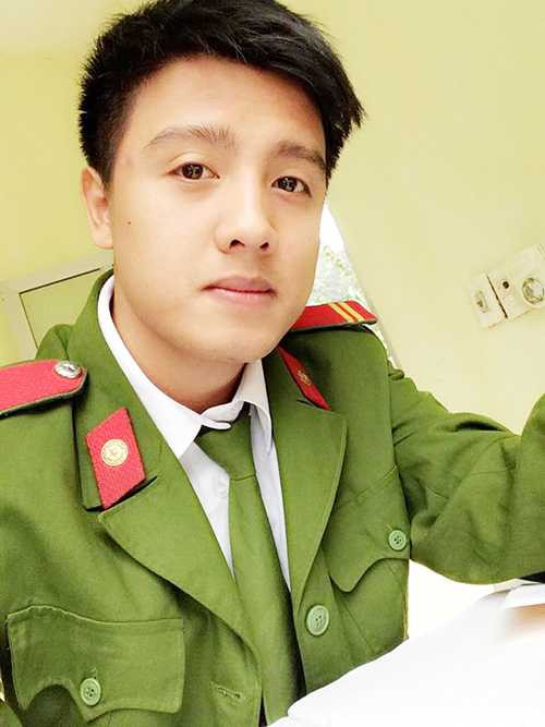 Nam công an điển trai