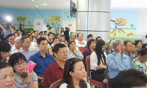 Đông đảo người dân và giới chuyên môn ở Khánh Hòa & các tỉnh lân cận đã quan tâm, tới lắng nghe bài trình bày của TS Phan Minh Liêm.