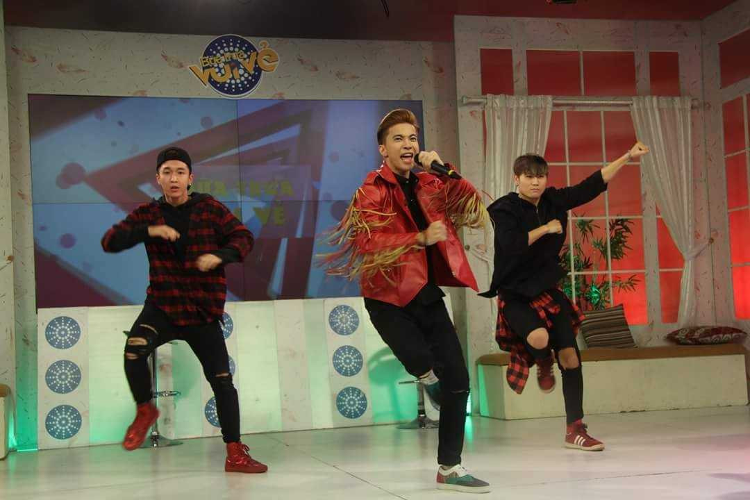 Nam vương 'Bước nhảy hoàn vũ 2016' S.T 365 muốn học đàn, sáng tác