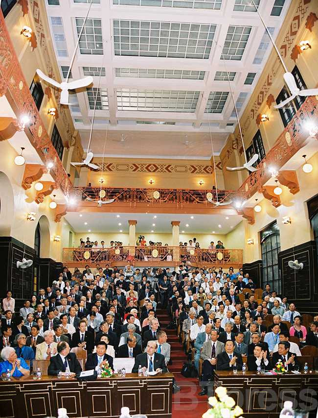 giảng đường mang tên GS. Ngụy Như Kon Tum trong buổi lễ lỷ niệm 100 năm ngày thành lập Đại học Đông Dương, 16/5/2006. giảng đường mang tên GS. Ngụy Như Kon Tum trong buổi lễ lỷ niệm 100 năm ngày thành lập Đại học Đông Dương, 16/5/2006.