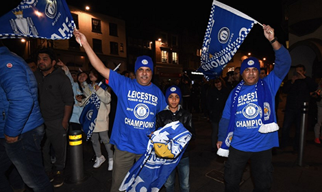 ... và trên khắp mọi con đường ... và trên khắp mọi con đường