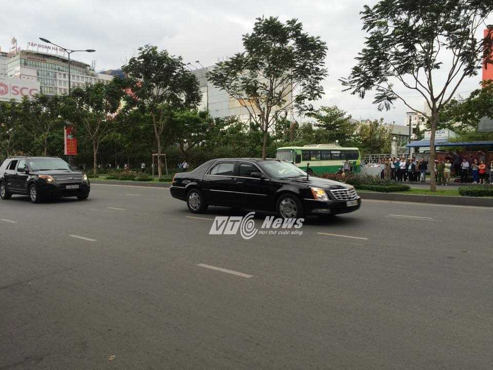 40 chiếc xe bao gồm xe chuyên dụng, xe khách nhỏ (Ảnh: Phan Cường) 