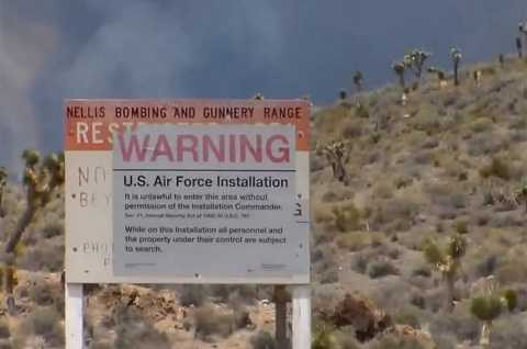 Chưa một ai có thể lý giải được những hiện tượng kỳ lạ xảy ra ở khu căn cứ quân sự Mỹ. Ảnh The Sun Chưa một ai có thể lý giải được những hiện tượng kỳ lạ xảy ra ở khu căn cứ quân sự Mỹ. Ảnh The Sun