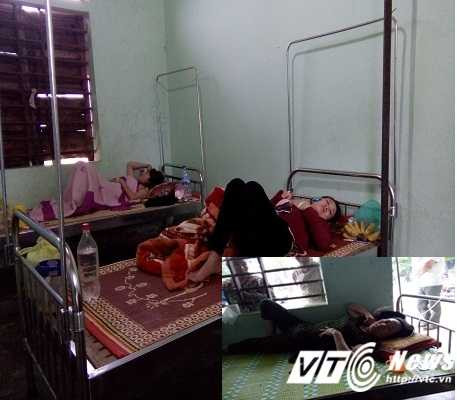 Sau khi ăn hải sản tại một nhà hàng ở Quảng Bình nhiều người đã bị ngộ độc.