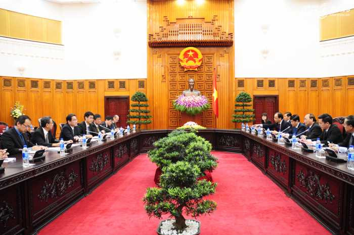 Buổi hội đàm giữa Thủ tướng Nguyễn Xuân Phúc và Ngoại trưởng Nhật Bản Fumio Kishida - Ảnh: Tùng Đinh